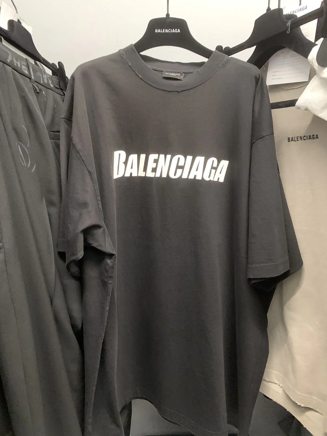 BALENCIAGA  |BALENCIAGA CAPS DESTROYED Oversized T-shirt