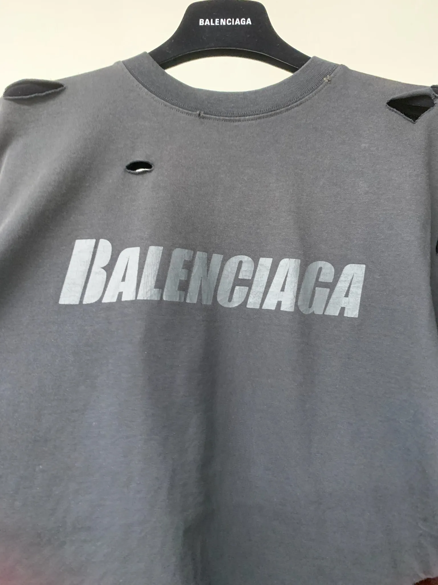 BALENCIAGA  |BALENCIAGA CAPS DESTROYED Oversized T-shirt