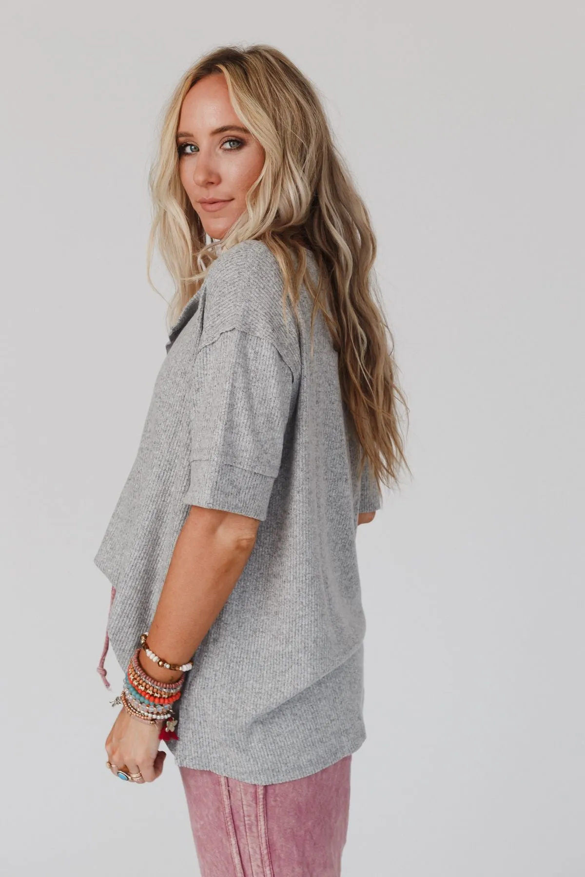 Leila Ribbed Henley Top - Heather Gray