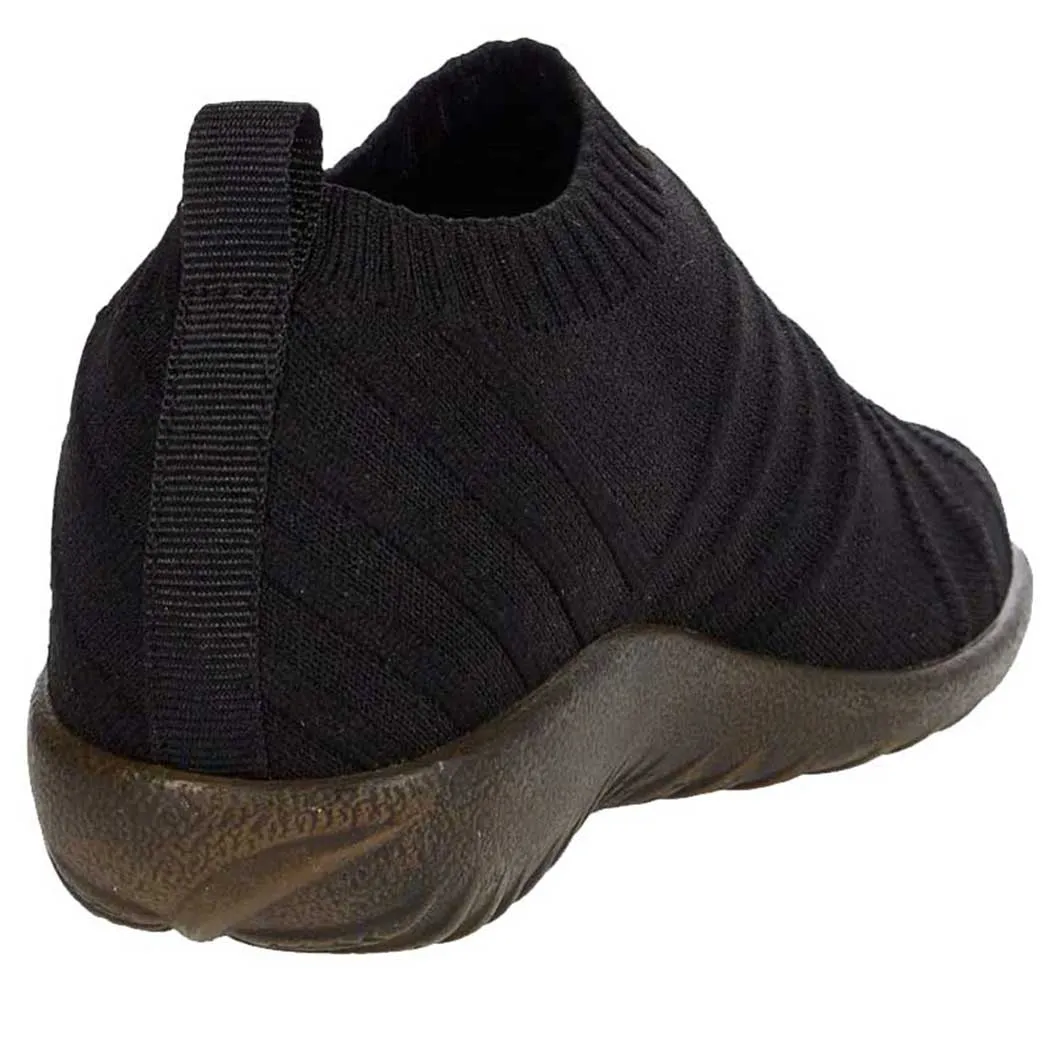 Naot Okahu Slip-On Black Knit (Women's)