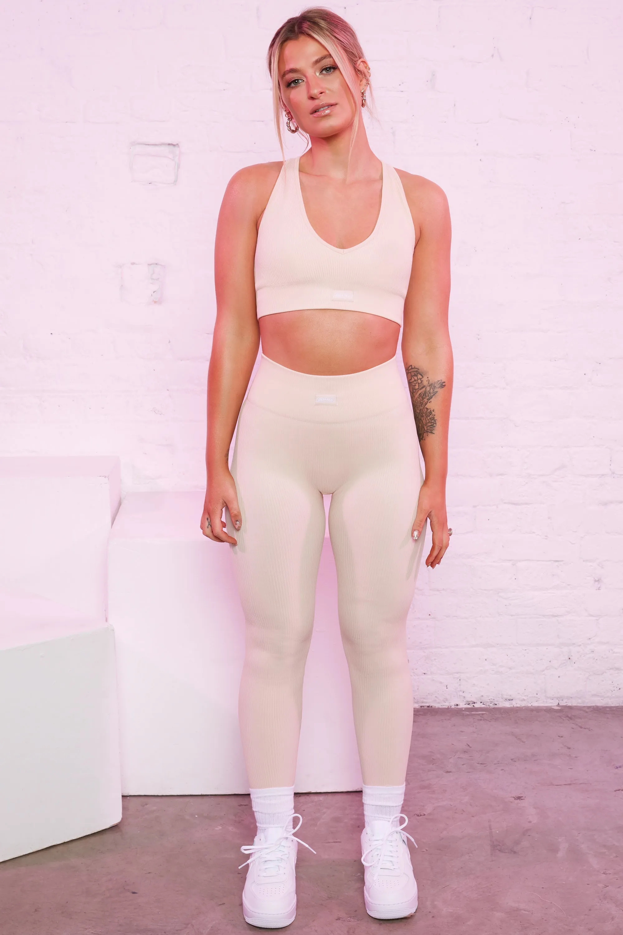 Strong Ribbed Butt Lifting Leggings in Cream